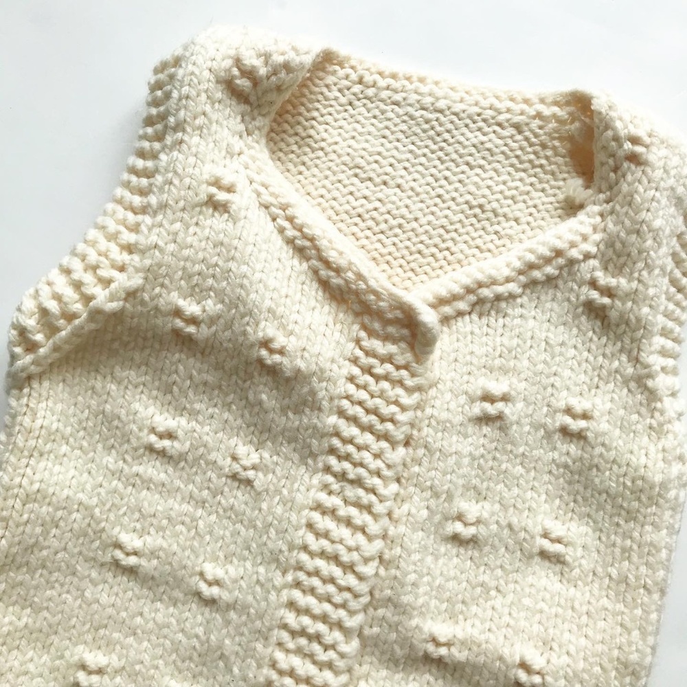 Handknit cream sweater vest fits 5-6Y - Picture 2 of 4